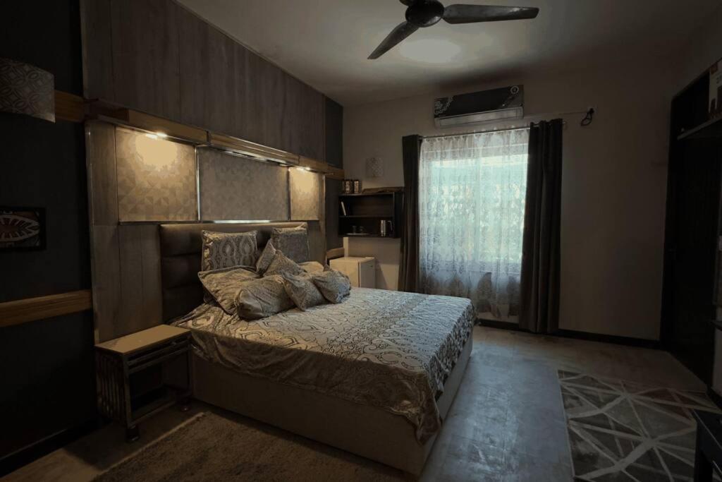 Greenlux Residency Rawalpindi Room photo